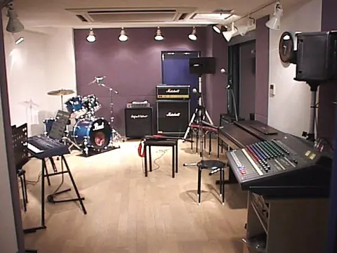 BEAT WAVE Studio（ビートウェーブスタジオ）（ドラム・キーボード・アンプのあるスタジオ）