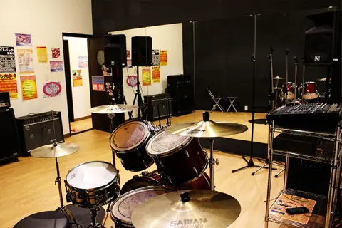 千葉鑑定団八千代店 音楽スタジオ：B-Studio