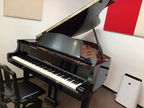大東楽器 枚方センター レンタルルーム(個人レッスンルーム(グランドピアノ))