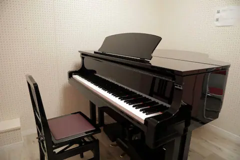 ドリームスタジオ菊川（グランドピアノのある部屋）