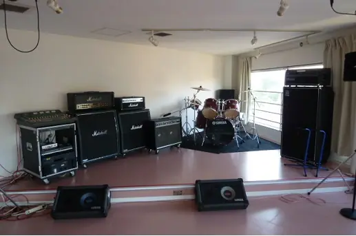 GOU STUDIO(GOUスタジオ)(ドラムとアンプのある練習室)