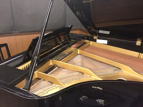HMVP 新御徒町スタジオ：グランドピアノ
