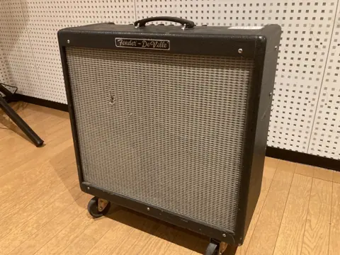 旭川音楽スタジオホッパー末広東：ベースアンプ