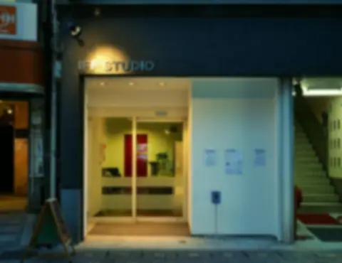 IFF STUDIO:建物入口