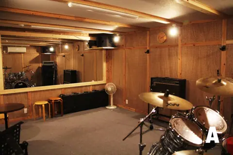 JB.STUDIO ROUTE 23（23号店）：Aスタジオ ドラムとピアノ
