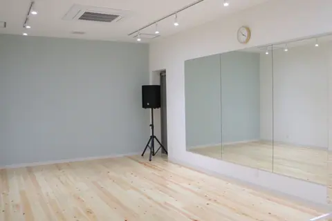 K-Link Space（ケーリンクスペース）：2Aスタジオ（鏡張り）