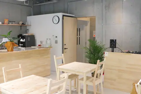 K-Link Space（ケーリンクスペース）：1階のカフェ
