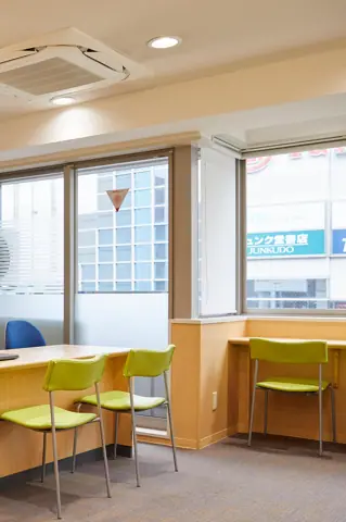 宮地楽器 MUSIC JOY 立川北 練習室レンタル：待合