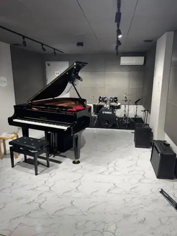 武蔵小山JAMスタジオ(グランドピアノとドラムのあるスタジオ)