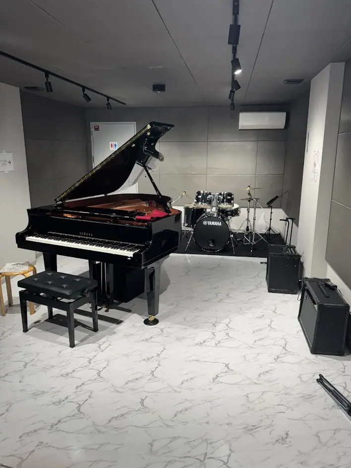 武蔵小山JAMスタジオ(グランドピアノとドラムのあるスタジオ)