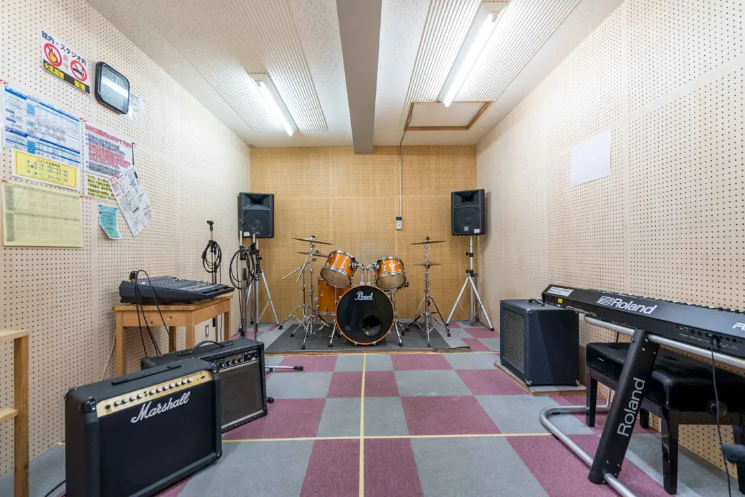 ミュージック昭和 STUDIO SESSION(ドラムとアンプのあるスタジオ)