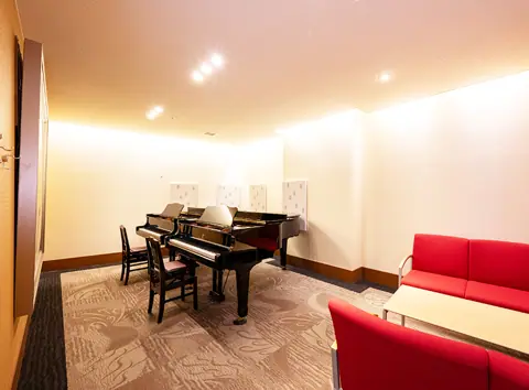 名古屋音楽学校 レンタルスタジオ・貸し練習室（グランドピアノの練習室）
