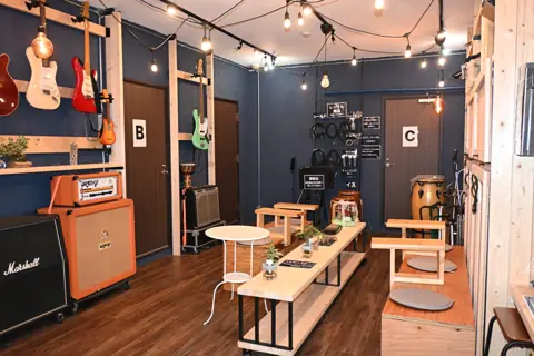 STUDIO NINE 9 SPACE（スタジオナインスペース）：待合スペース