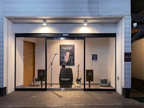 オトノハコスタジオアッシュ：店舗入口
