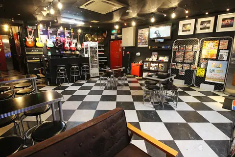 スタジオペンタ横浜店：ロビー