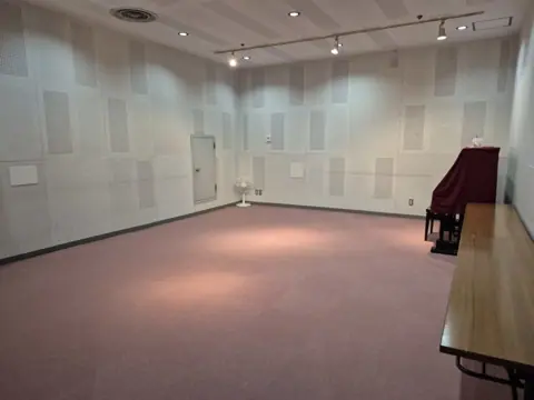 船橋市勤労市民センター 音楽室（アップライトピアノのある音楽室）