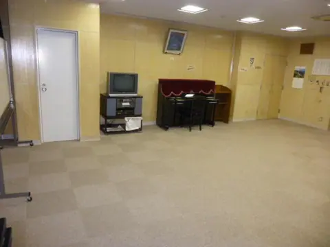 高根台公民館 音楽室(音楽室とピアノ)