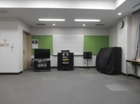 八王子市浅川市民センター 音楽室（テレビと機材のある音楽室）