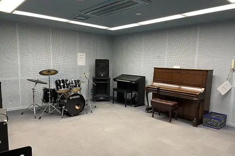北とぴあ 第1〜第3音楽スタジオ：ドラム・アンプ・ピアノのある練習室