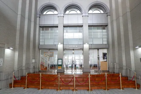 盛岡劇場・河南公民館 音楽練習室（エントランス）