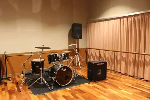 ミュージックタウン音市場 音楽スタジオ：Studio3（ドラムセット）