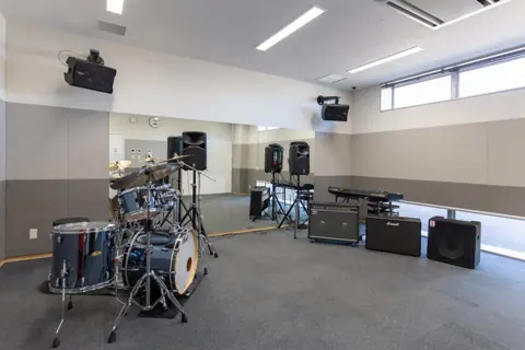 linkる大熊 音楽スタジオ：ドラム・アンプのあるスタジオ