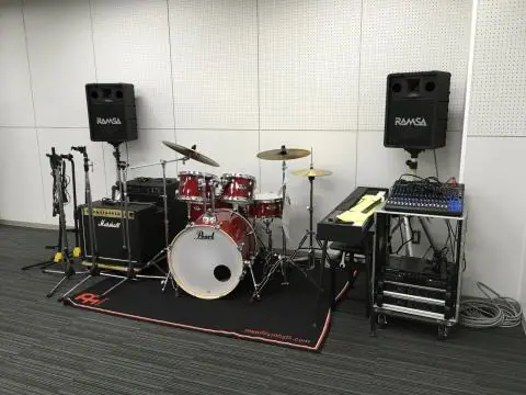 S&Dたまぐーセンター(青梅市文化交流センター) バンドルーム・文化活動室(ドラム、アンプ、キーボードのあるバンドルーム)