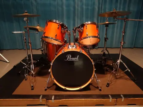 宇都宮市立視聴覚ライブラリー スタジオ：ドラムセット
