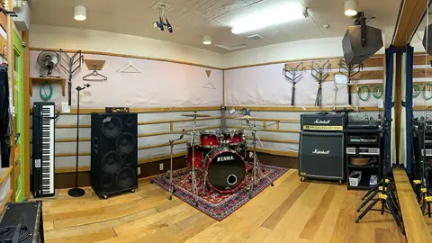 リンキィディンクスタジオ 御茶ノ水 神保町：ドラム・アンプ・キーボードのある練習室