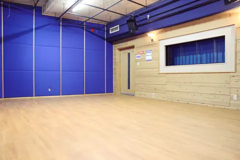 山王ホール スタジオ：練習室の室内
