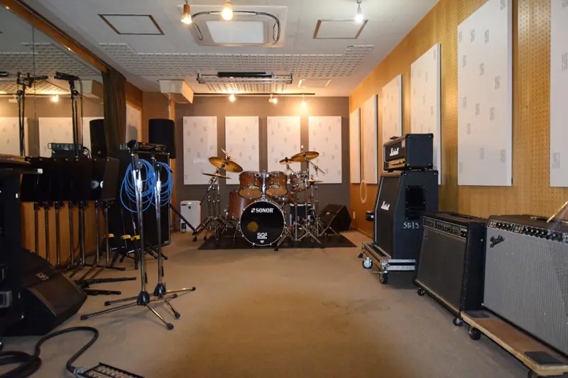 スタジオセイショウ(STUDIO SEISHO)(ドラムとアンプのあるスタジオ)