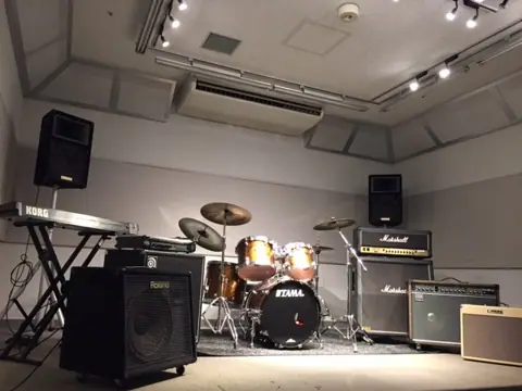 島村楽器 金沢フォーラス店 レンタルスタジオ(ドラムセットとアンプのある練習室)