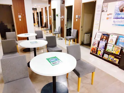 島村楽器 大宮店：待合スペース