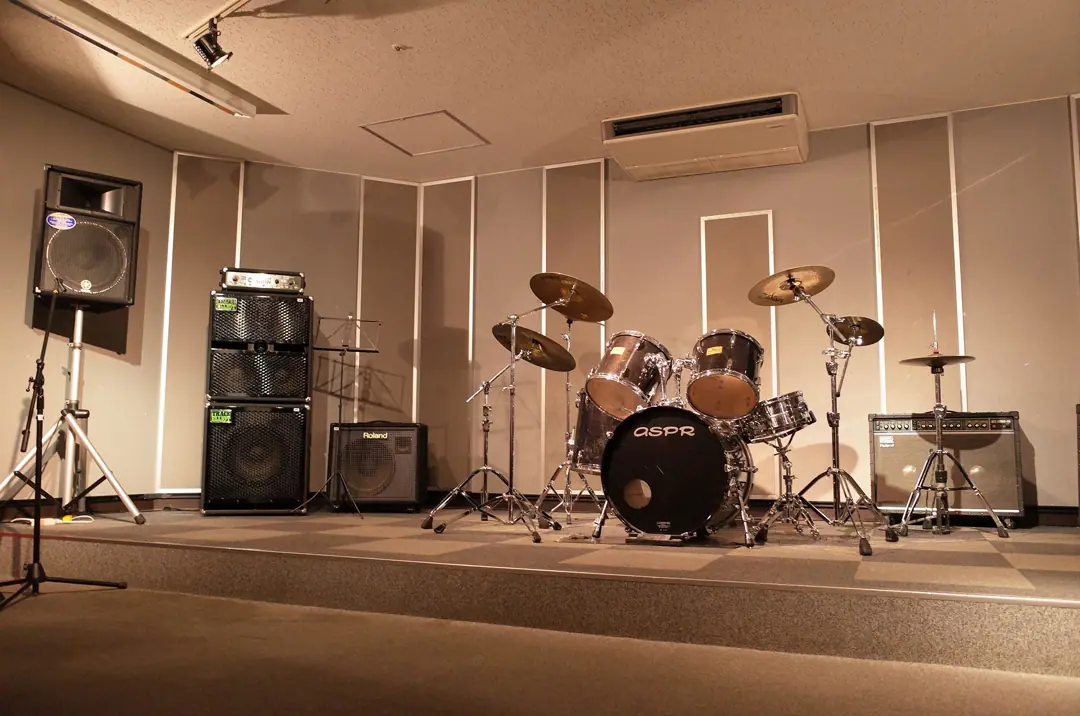 島村楽器 イオンモール札幌平岡店 スタジオ(ドラムとアンプのある練習室)