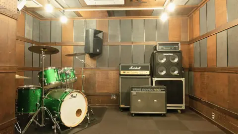 Studio Sound Crew（スタジオ・サウンド・クルー）（Aスタジオ）