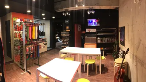 sound Boogie 天神親不孝通り店：待合スペース