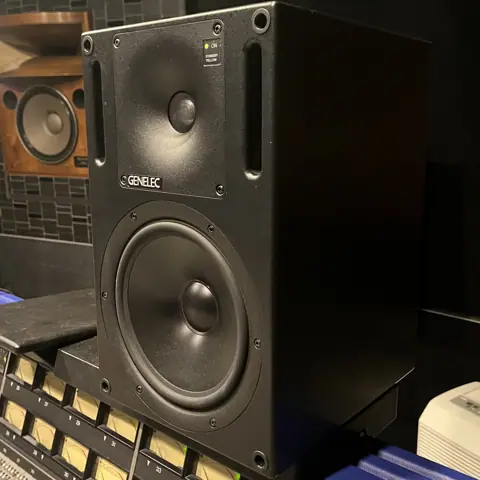STUDIO ARNEST：スピーカー