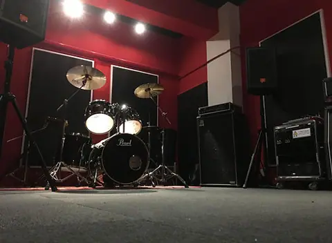 StudioBASIC：Cスタジオ、ドラムとアンプ