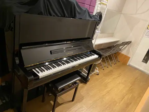 スタジオベイド 下北沢店：アップライトピアノのある部屋