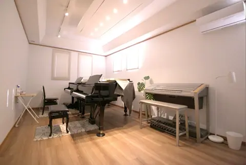 音楽スタジオBrio（ブリオ）レンタルルーム（グランドピアノ2台とエレクトーン）