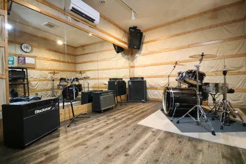 Studio Calling：Bスタジオ（ドラムとアンプ）