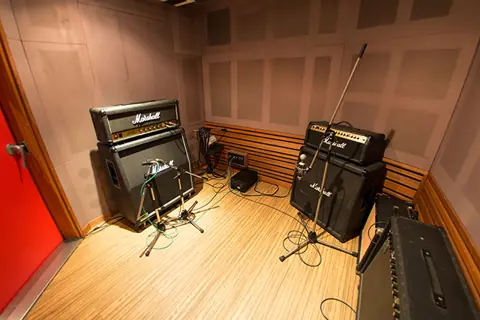 Studio Cooper スタジオクーパー：アンプブース
