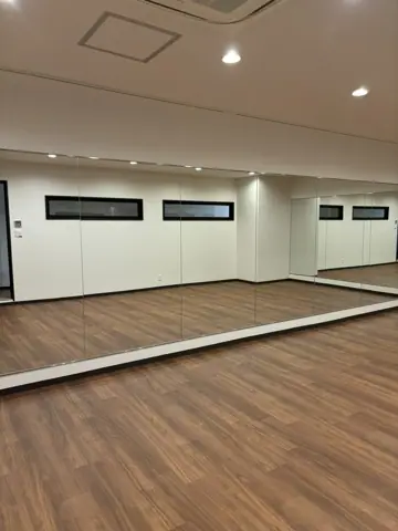 STUDIO HOUSE Y：鏡のある部屋