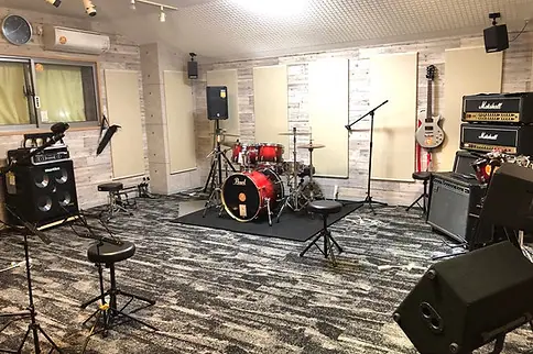 Studio-JAB(ドラムとアンプのある練習室)