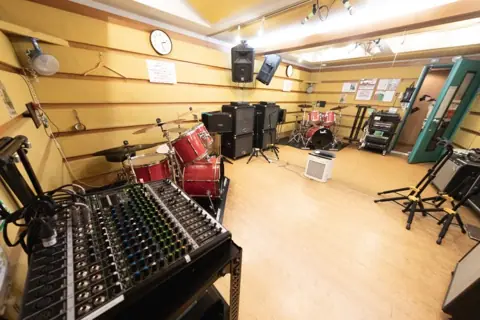 スタジオミュージアム新宿店：ミキサー