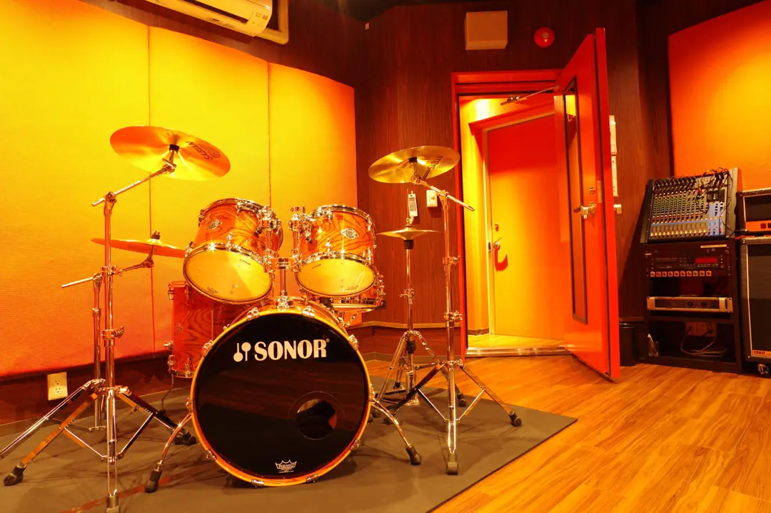 STUDIO SOLfA(スタジオソルファ)(ドラムのある練習室)