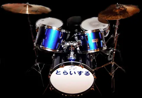 伊丹音楽スタジオ とらいする：ドラムセット