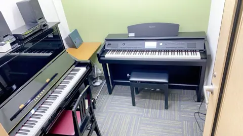 スガナミ楽器 サウンドパーク厚木 練習室レンタル:RoomD(ピアノ)
