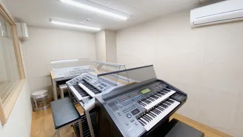 スガナミ楽器 サウンドパーク厚木 練習室レンタル:RoomF(エレクトーン)