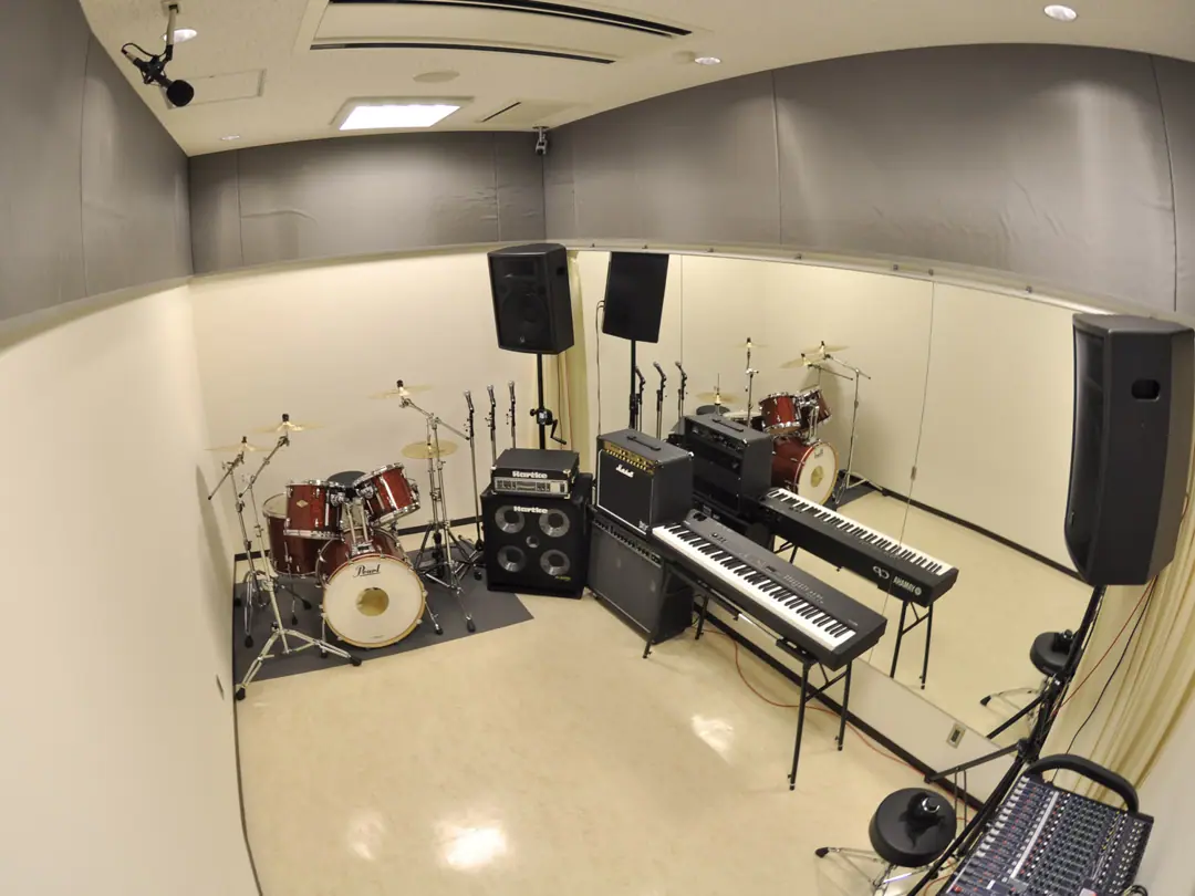 SUZUCOMI レンタルスタジオ（Studio B（ドラム・キーボード・アンプ））